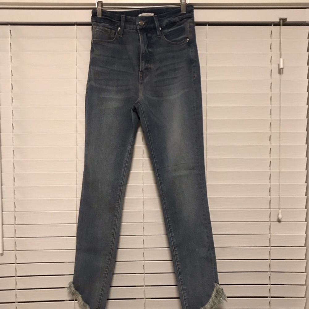 Good American “good waist slashed fray”